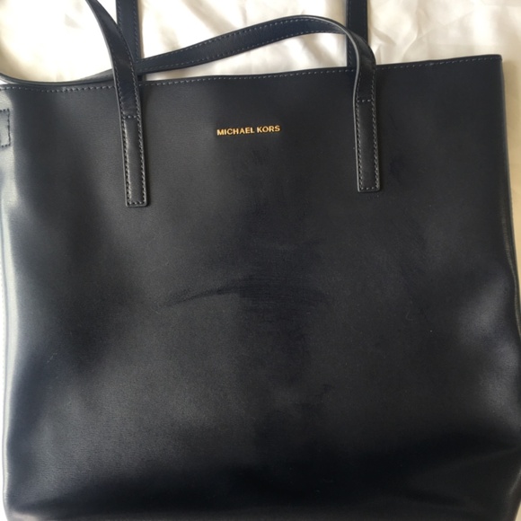Michael Kors tote - Picture 3 of 6